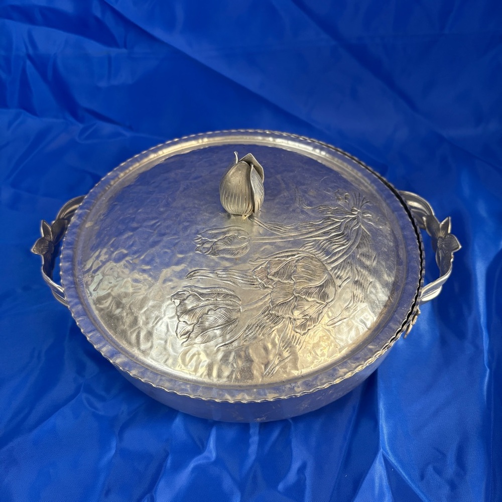 Vintage Rodney Kent Hammered Aluminum Tulip Covered Casserole